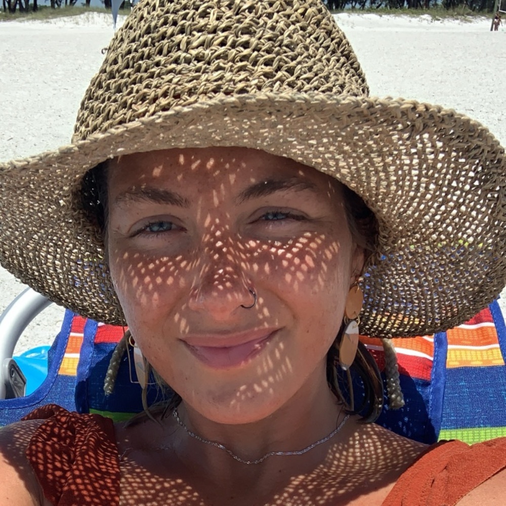 Meet your Posher, Kayla